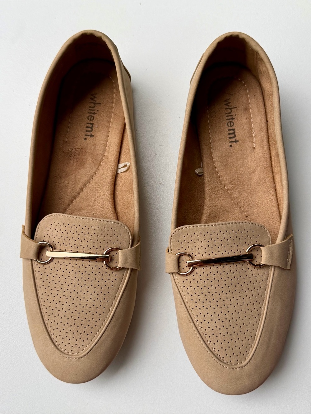 NWOT White Mountain Taupe Perforated Loafers with Gold Bit